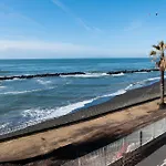 Le Due Stelle Sul Mare A&g Torre del Greco